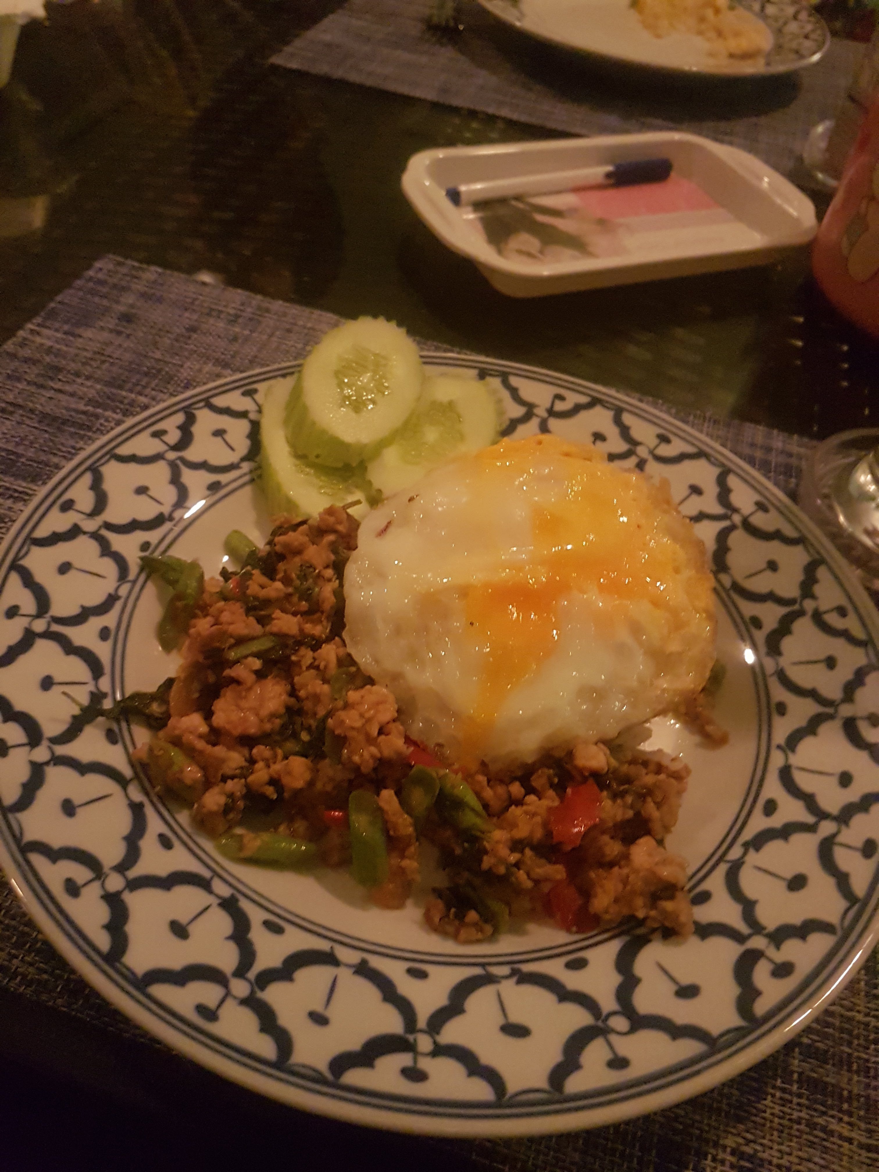 Pad Krapow Gai